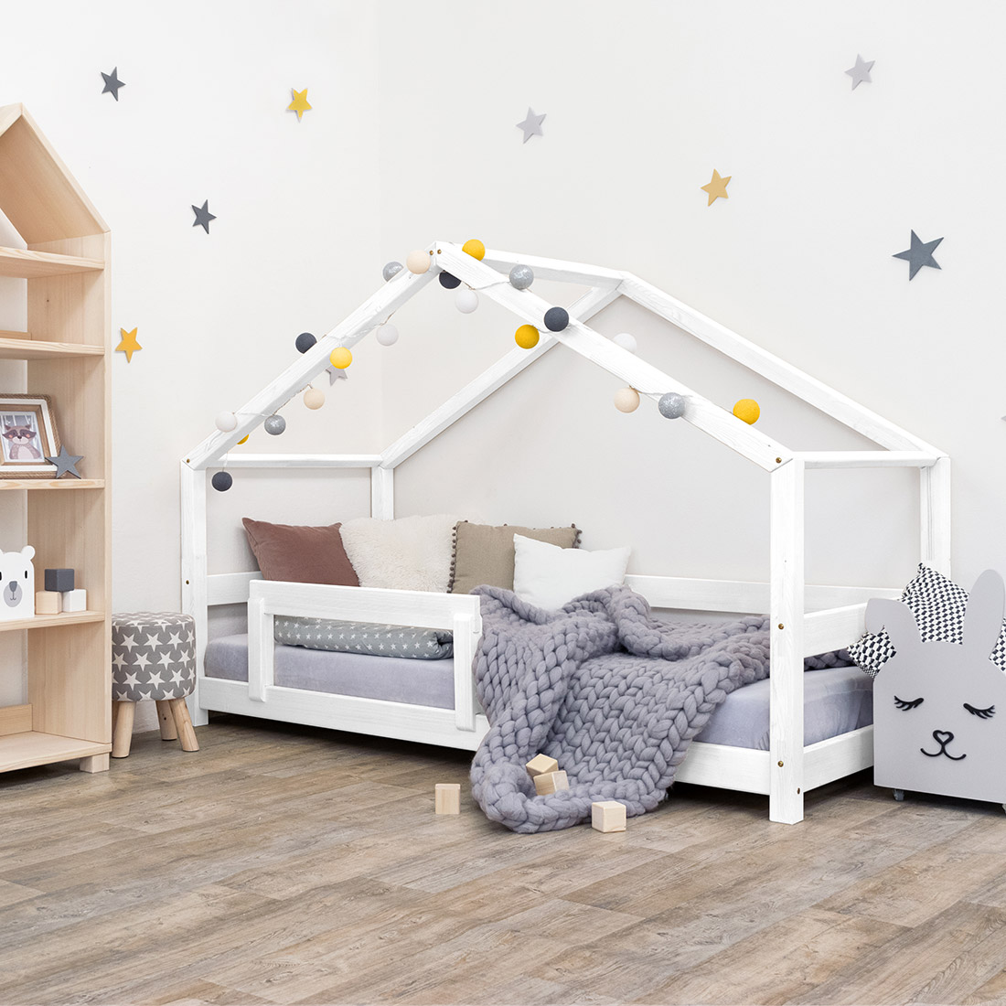 boy house bed