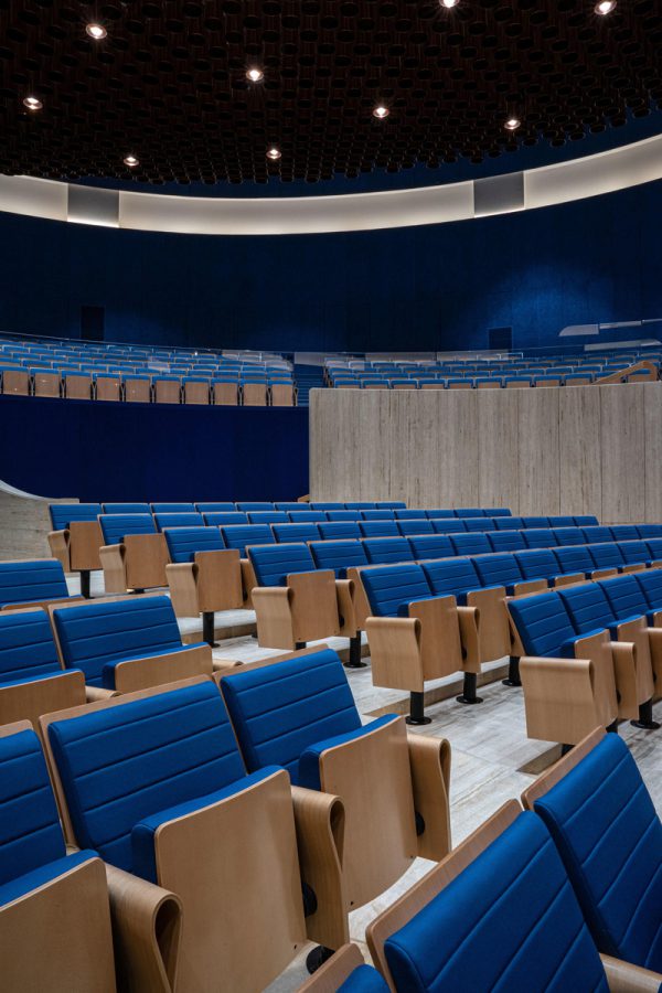 The Sacred Auditorium, Blata LBajda