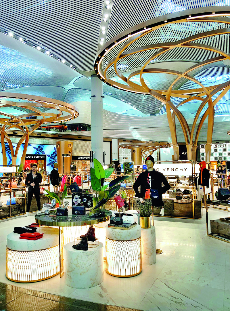 LUXURY SHOPPING AT ISTANBUL AIRPORT - FENDI, GUCCI, LOUIS VUITTON AND MORE  