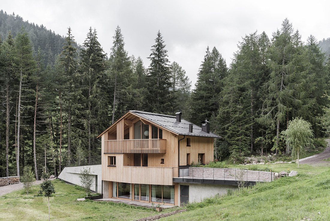 Haus am BergMountain House, HaflingAvelengo