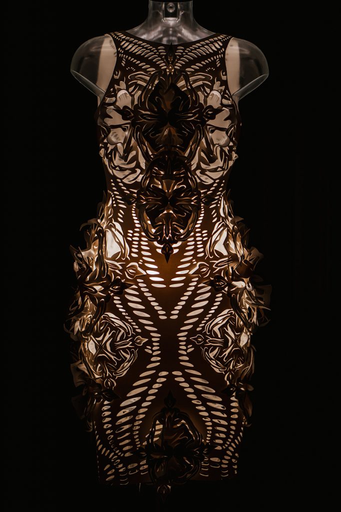 Matic Veler / Matic Veler / Divided between two worlds – BIG SEE