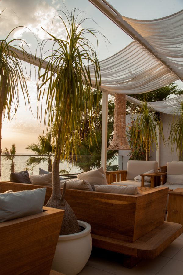 Zins Beach Bar, Durres BIG SEE