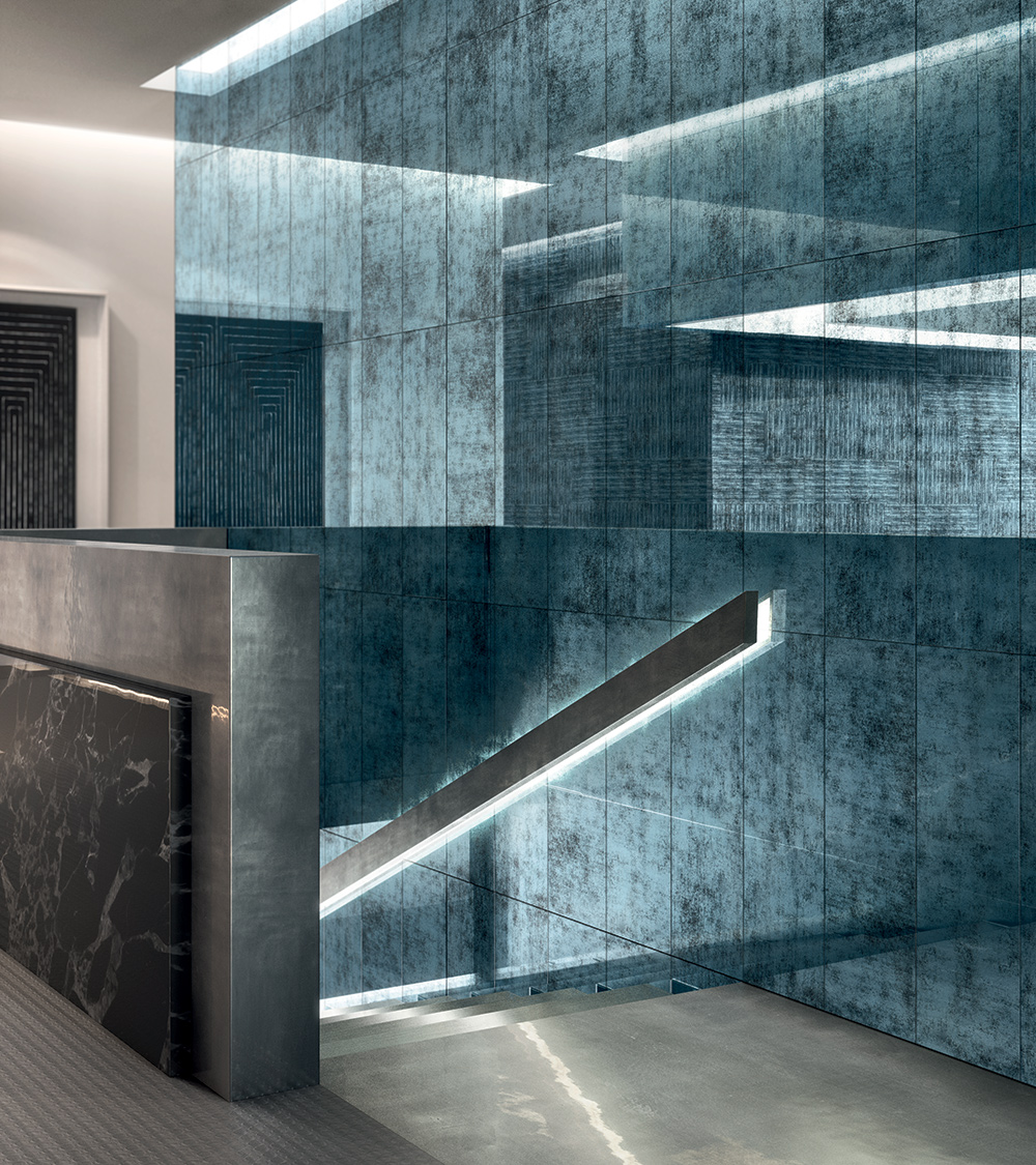 Vetriete Antique Blu Tile AMB2