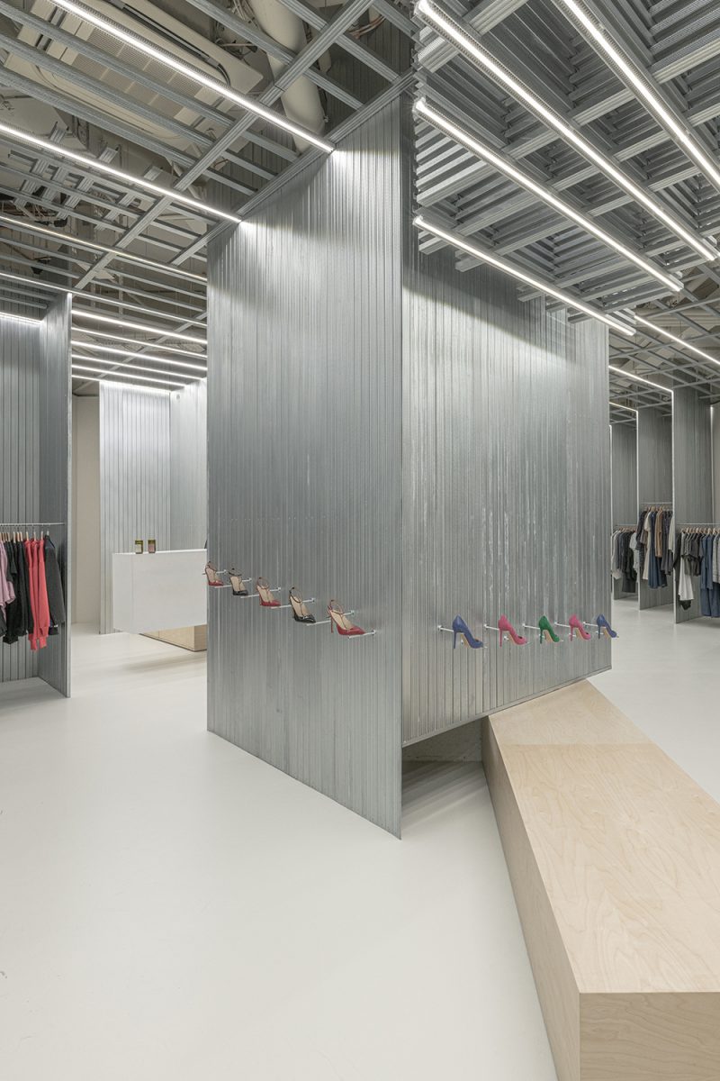 SOM STORE X D415 – BIG SEE