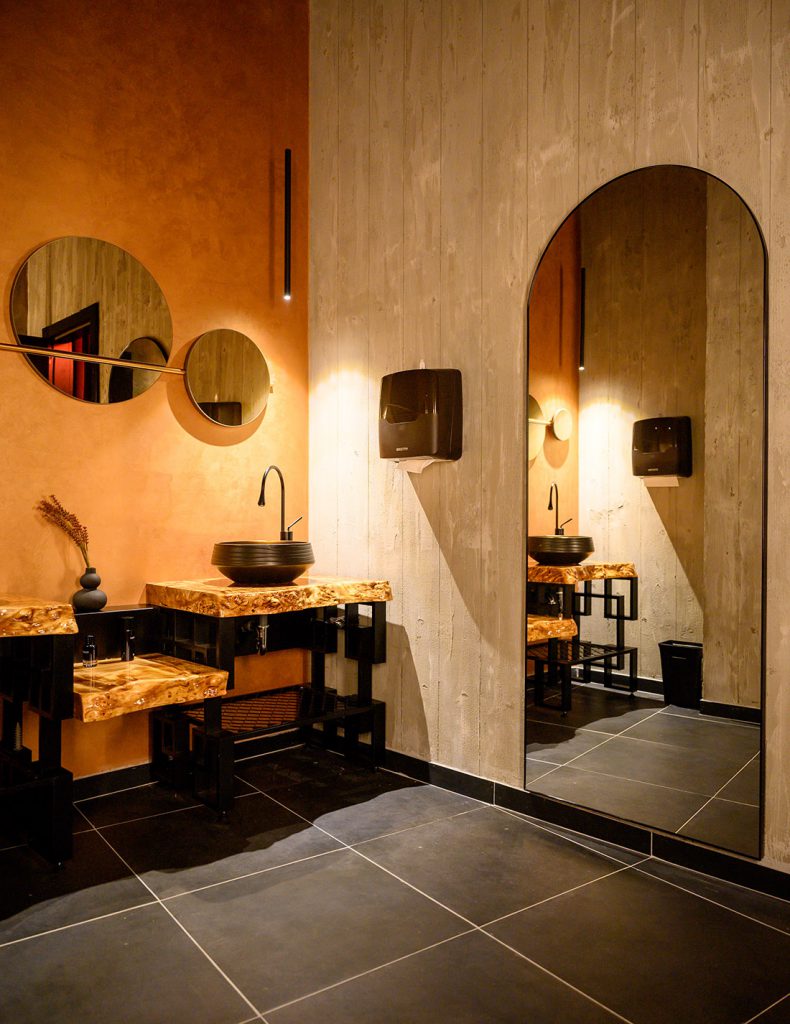 “Barolo” Restaurant – BIG SEE