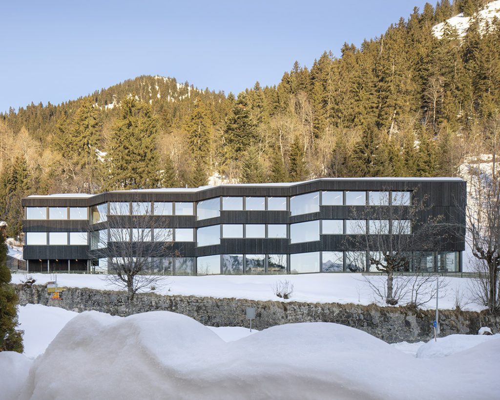 Alpine learning center “Les Cabris” – BIG SEE