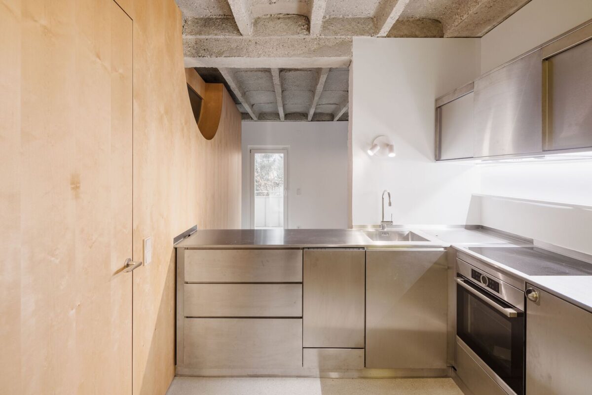 renovation-of-1960s-apartment-studio-jakob-sellaoui_10 Renovation of 1960s Apartment