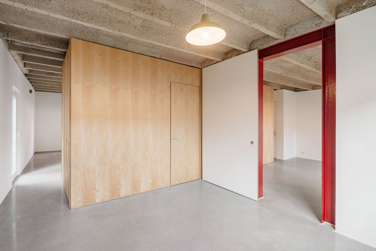 renovation-of-1960s-apartment-studio-jakob-sellaoui_15 Green Loft