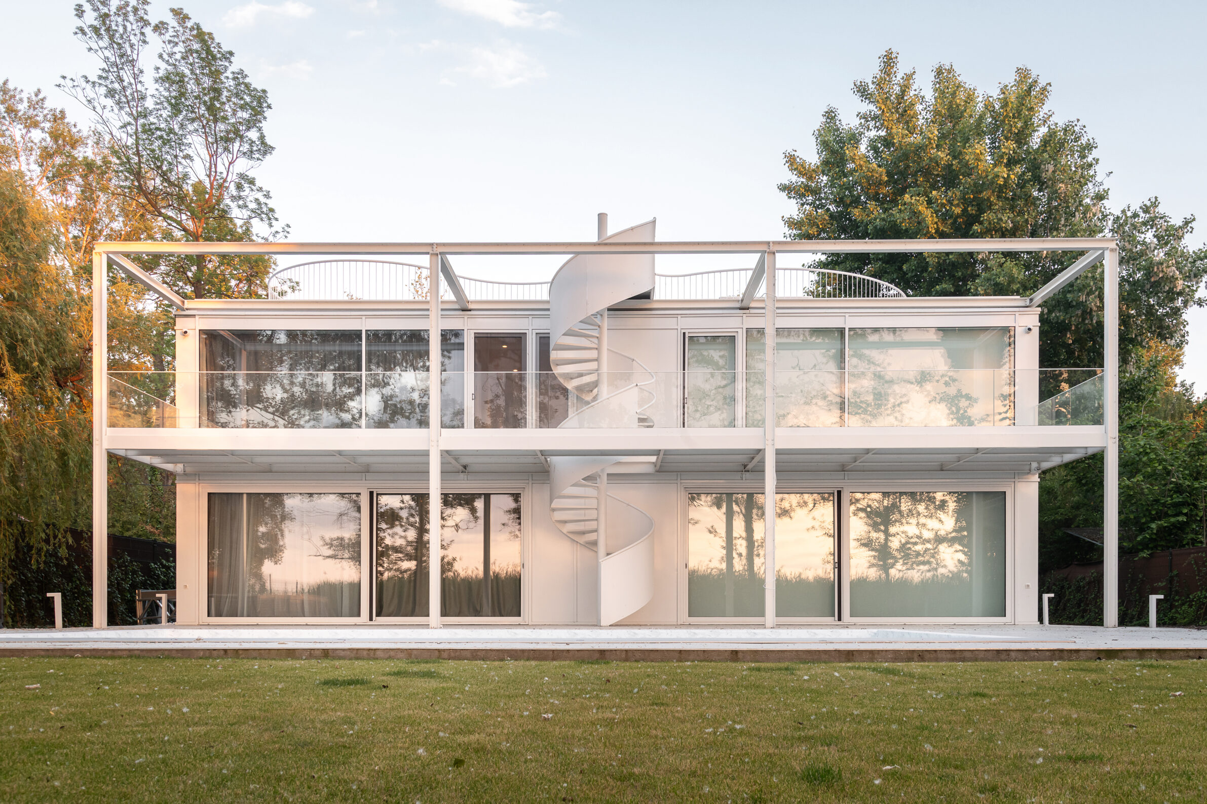 Twin Holiday Home Balatonszárszó – 01 Twin Holiday Home