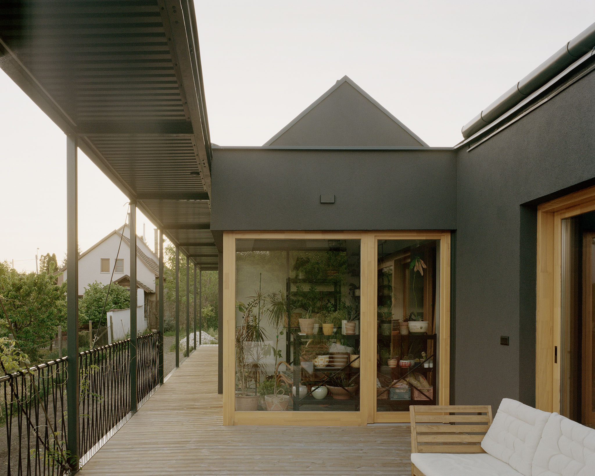 theque_frame house_11_web Theque Atelier