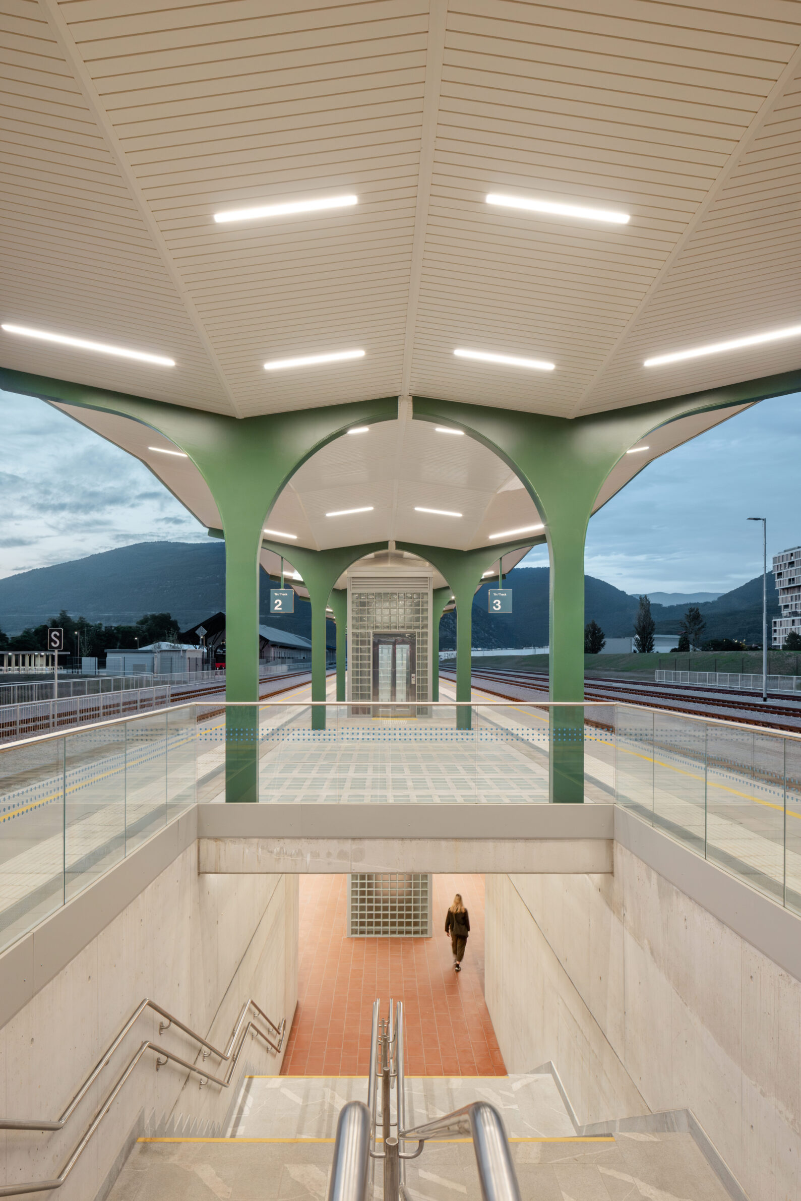 ¦elezniçka postaja Nova Gorica-foto_anaskobe (11) Sadar+Vuga