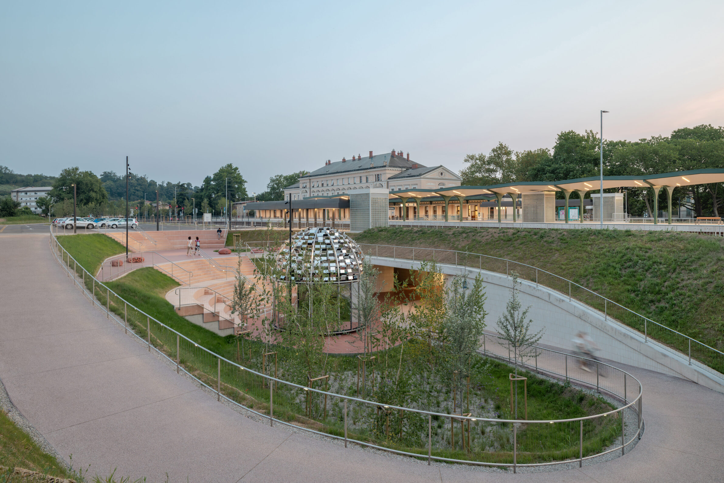 ¦elezniçka postaja Nova Gorica-foto_anaskobe (19) Sadar+Vuga