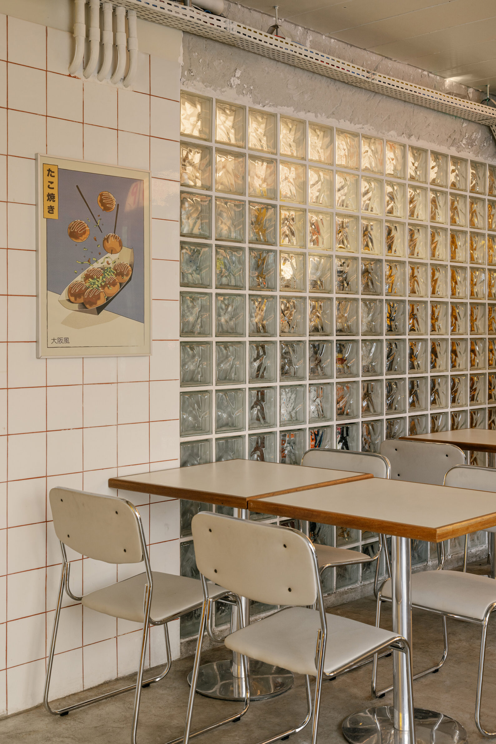 Santokki by Tadu Arquitetura with layered dining areas and exposed services in São Paulo, Brazil